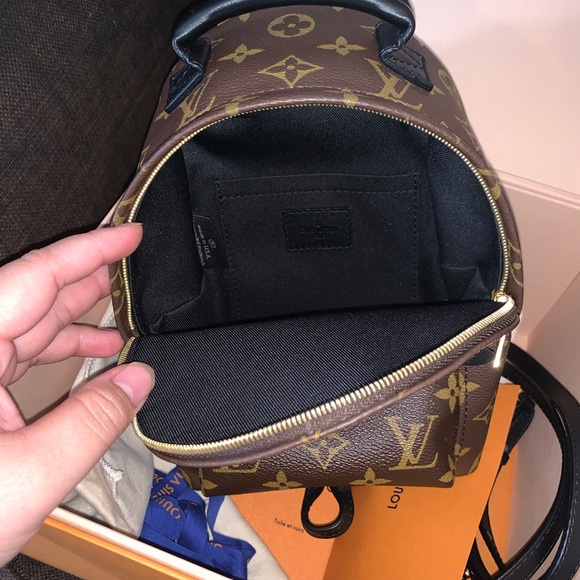 🔥SOLD🔥Lv Palm Spring Mini Backpack - Picture 8 of 11